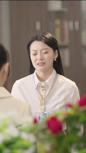 我被双胞胎美女抢着结婚（84集）最近很火的短剧