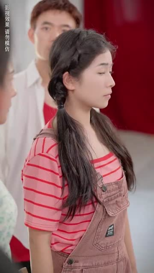 穿回90年帮我妈摆脱渣爹（32集）热门短剧推广