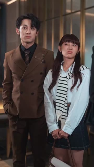 绅士大佬撕下伪装步步逼近（100集）全集