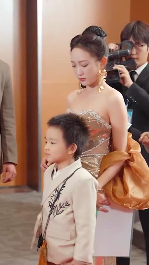 重生后师兄带仔宠我上天（66集）短剧中追到爽