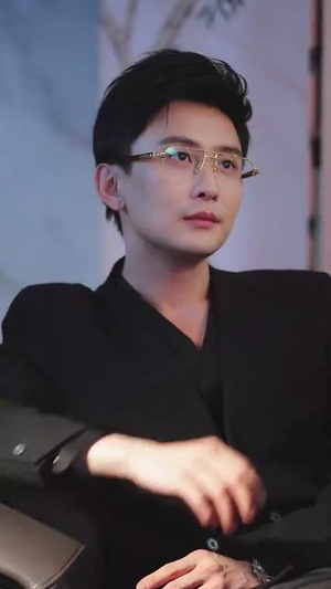 她在厉总心尖玩火（45集） 好看的短剧