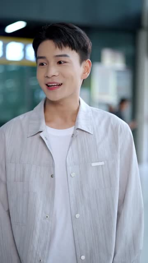 宠妻引发财富连锁的反应(80集) 宠妻引发财富连锁的反应(80集)短剧全集完整版