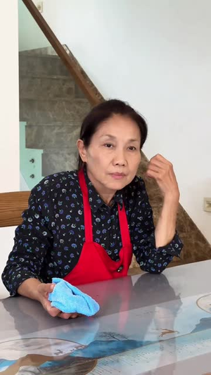 迟来的母爱(42集) 迟来的母爱(42集)火爆短剧来袭