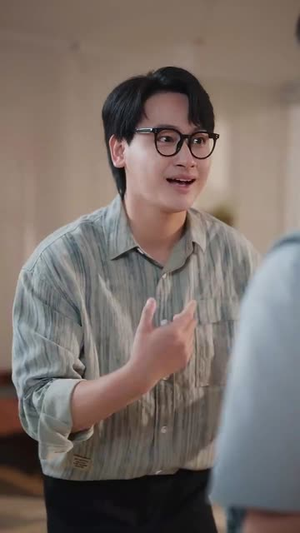 恋综显眼包顶流小花扛不住了(80集) 恋综显眼包顶流小花扛不住了(80集)精彩短剧合集